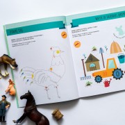 Монтессорі: світ досягнень. Моя перша книга з фантастичними наліпками. На фермі