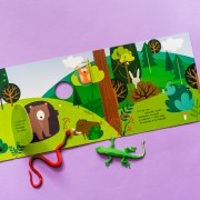 Книжка з віконцями. Хто сховався у лісі