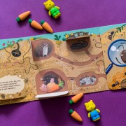 Книжка з віконцями. Хто сховався під землею